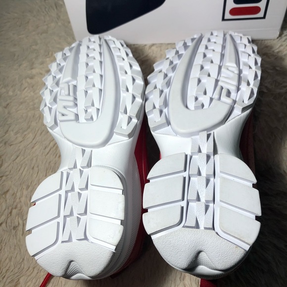 BRAND NEW RED FILA DISRUPTOR II (Women’s) - Picture 8 of 8